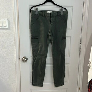 Madewell Army Green Skinny Ankle Zip Cargo pants. Size 30.​